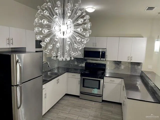1711 W Garrison Drive W Pharr, TX 78577