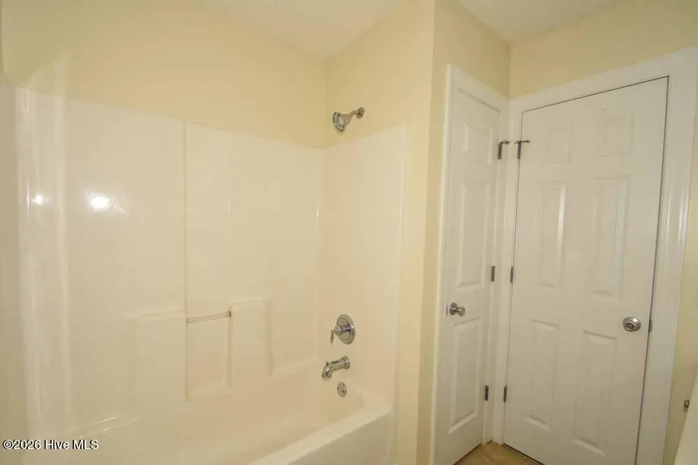 4150 Dudleys Grant Drive #G Winterville, NC 28590