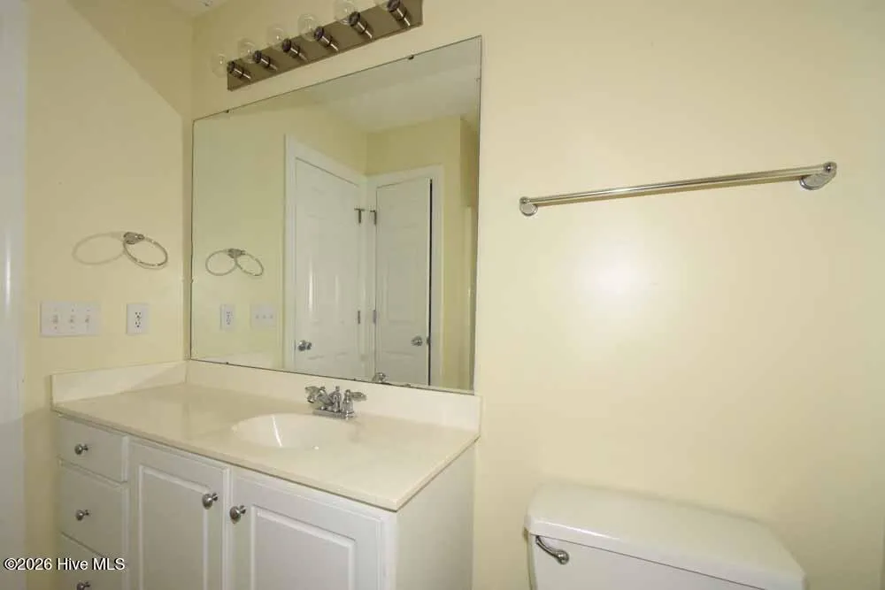 4150 Dudleys Grant Drive #G Winterville, NC 28590