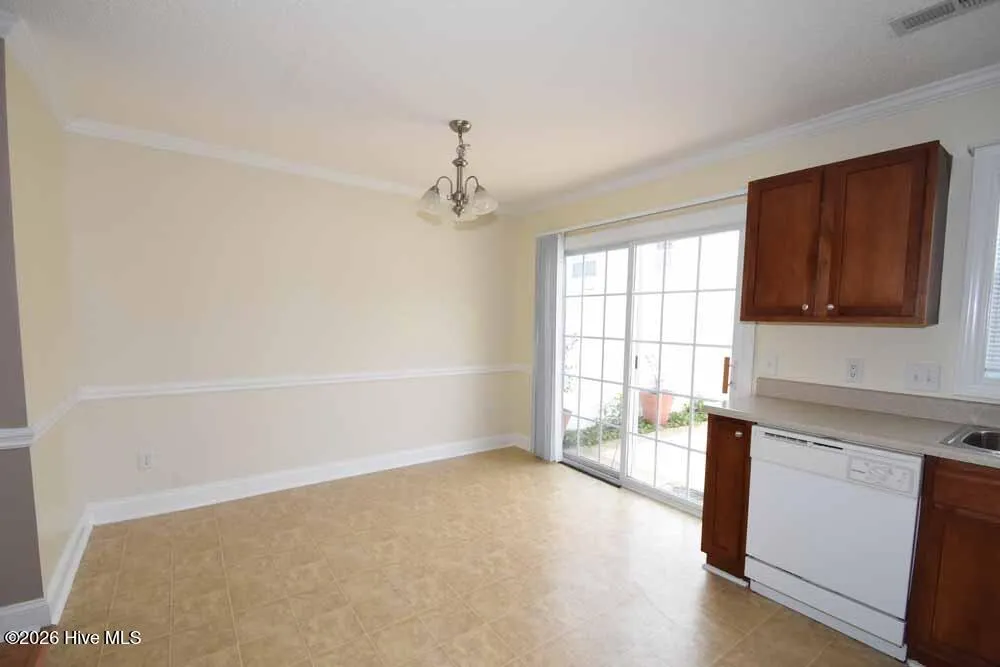 4150 Dudleys Grant Drive #G Winterville, NC 28590