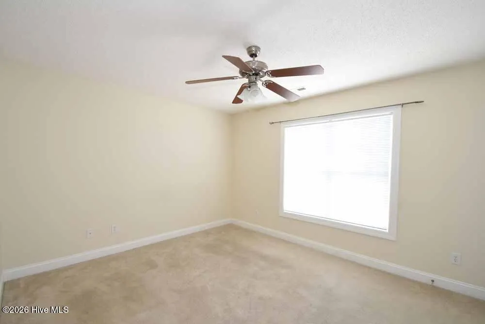 4150 Dudleys Grant Drive #G Winterville, NC 28590