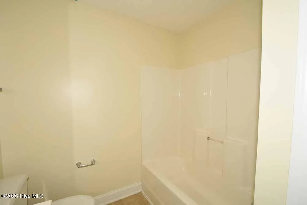 4150 Dudleys Grant Drive #G Winterville, NC 28590