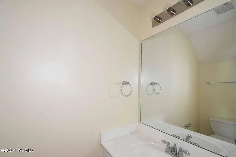 4150 Dudleys Grant Drive #G Winterville, NC 28590