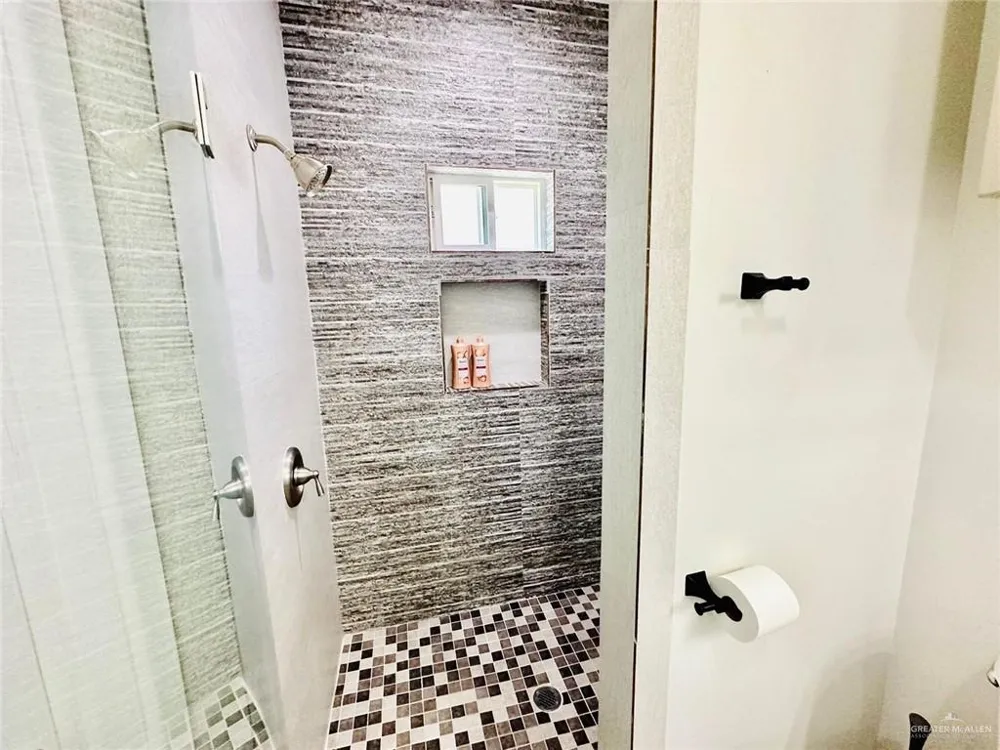 4701 Mulberry Avenue #3 McAllen, TX 78501