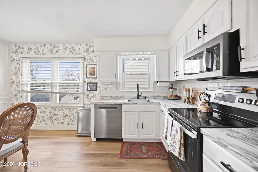 11 Grove Street Middletown, NJ 07748