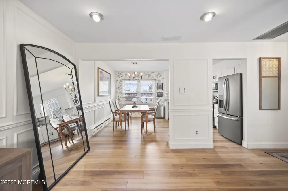 11 Grove Street Middletown, NJ 07748