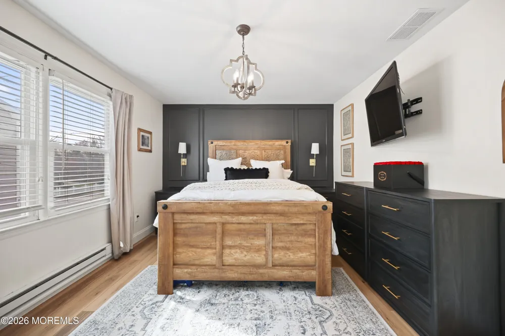 11 Grove Street Middletown, NJ 07748