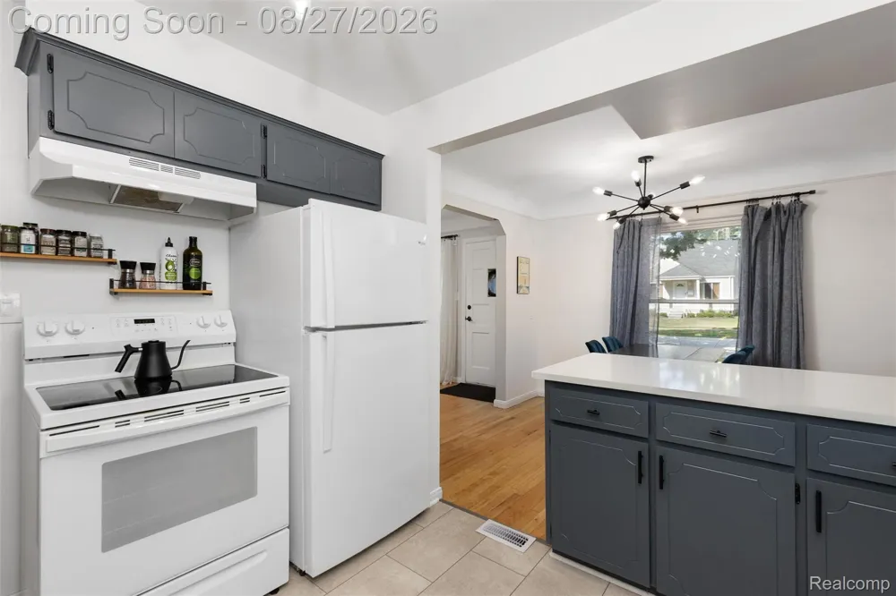2164 Tyler Avenue Berkley City, MI 48072