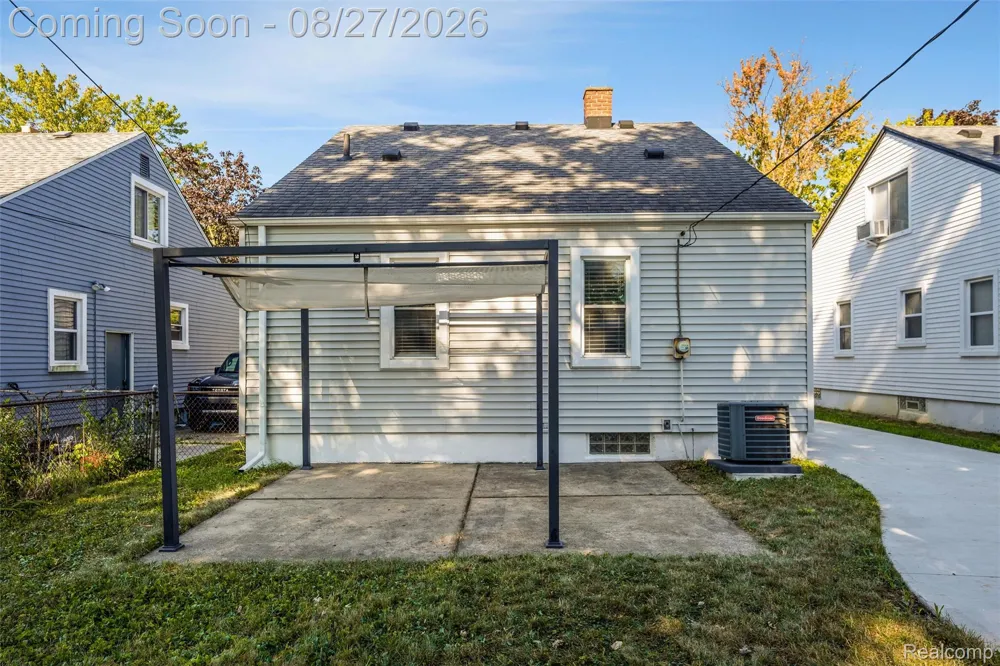 2164 Tyler Avenue Berkley City, MI 48072