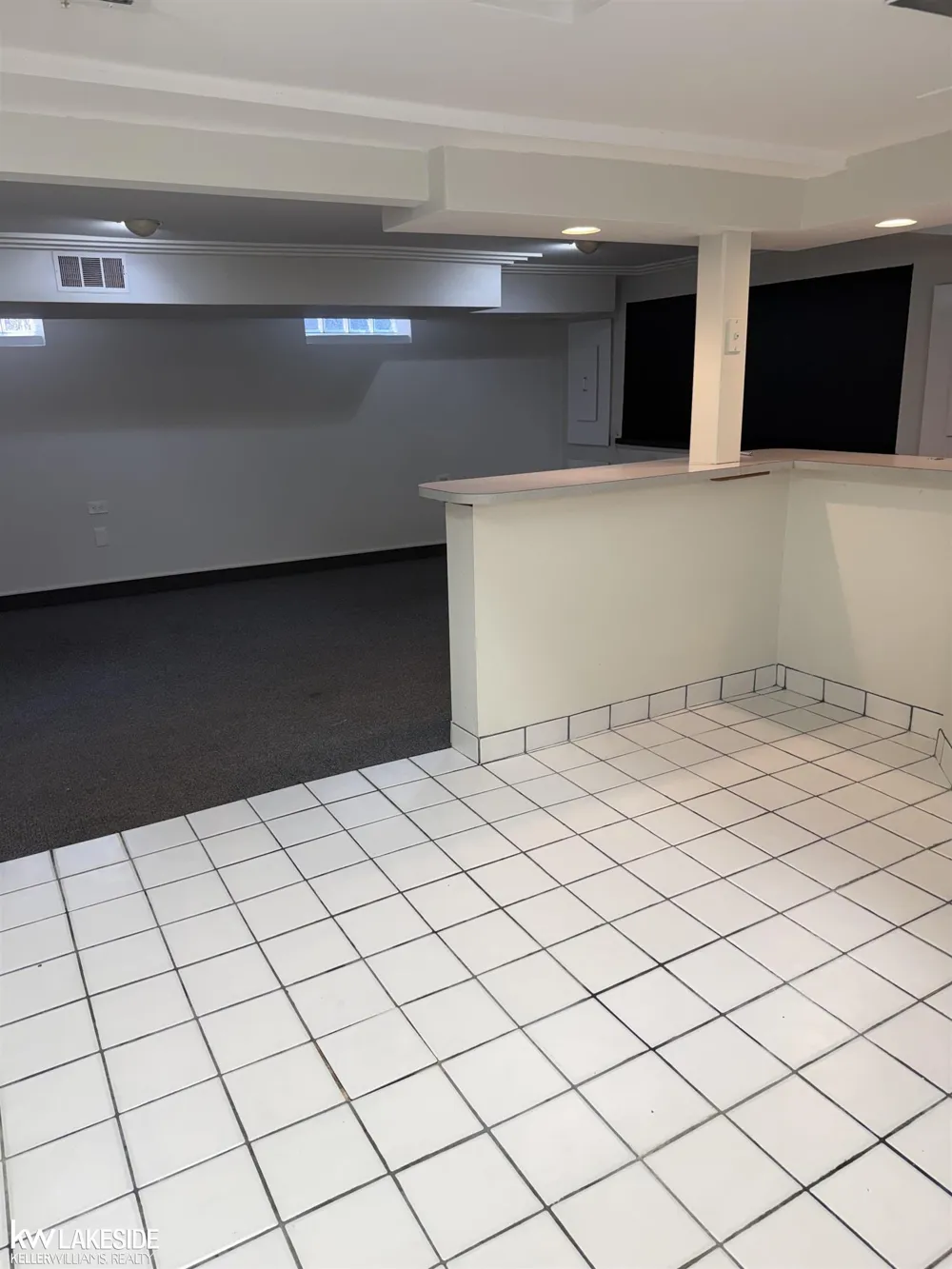 17950 Elizabeth Street Roseville City, MI 48066