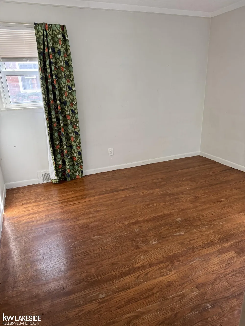 17950 Elizabeth Street Roseville City, MI 48066