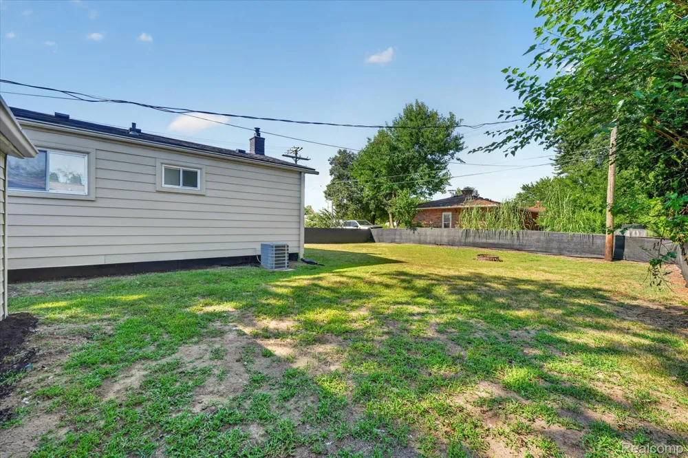 33618 Warren Road Westland City, MI 48185