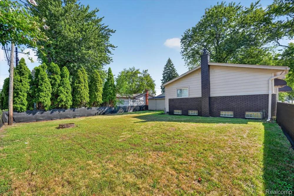 33618 Warren Road Westland City, MI 48185