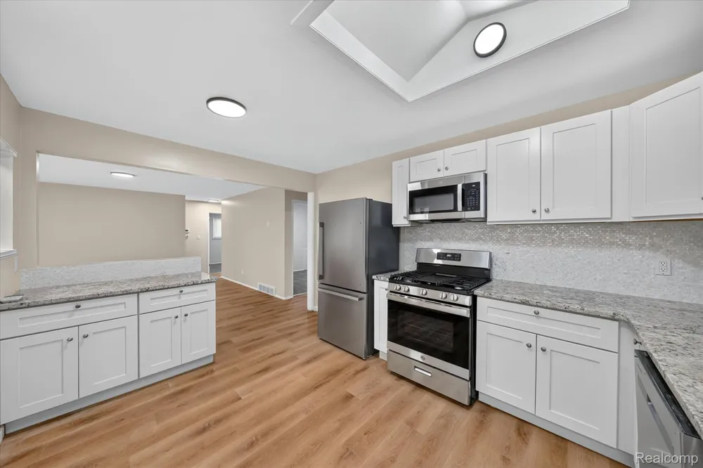33618 Warren Road Westland City, MI 48185