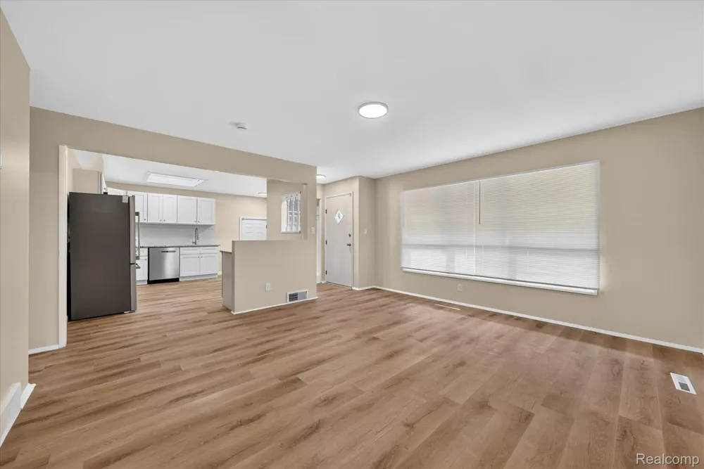 33618 Warren Road Westland City, MI 48185