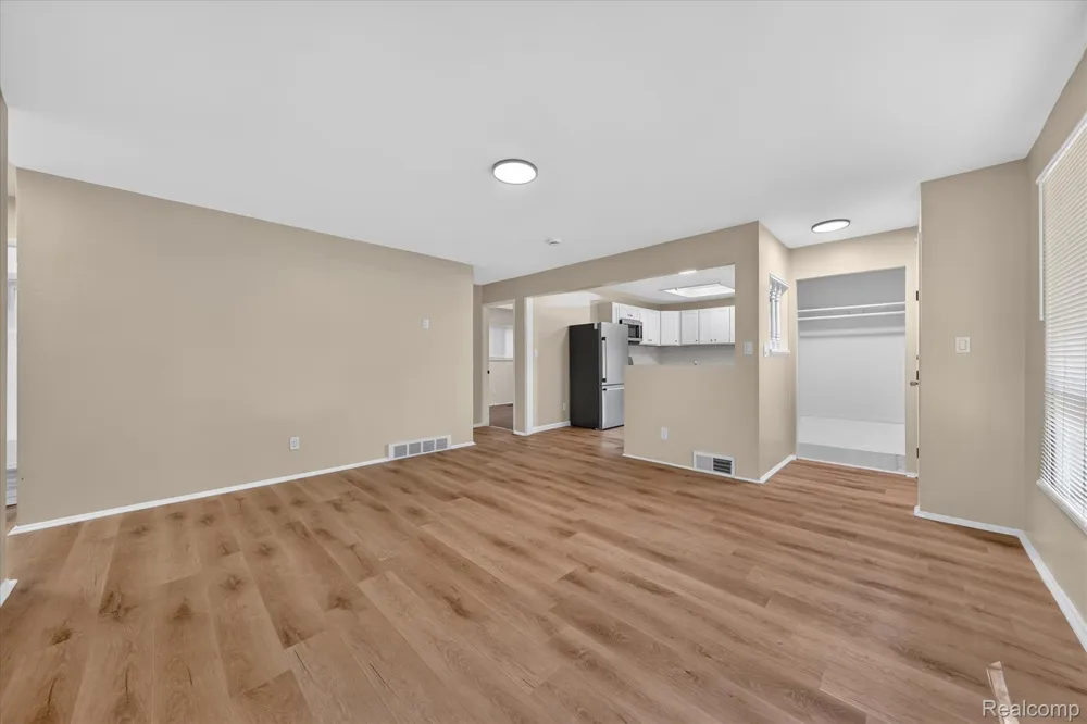 33618 Warren Road Westland City, MI 48185