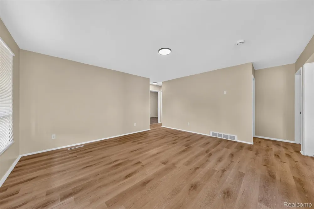 33618 Warren Road Westland City, MI 48185