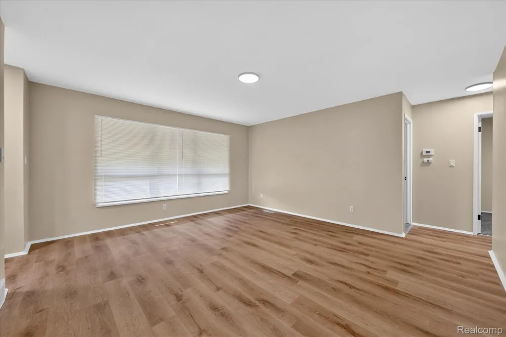 33618 Warren Road Westland City, MI 48185