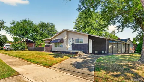 33618 Warren Road