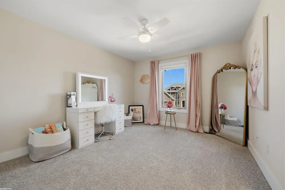 19090 Brighton Drive Macomb Township, MI 48042