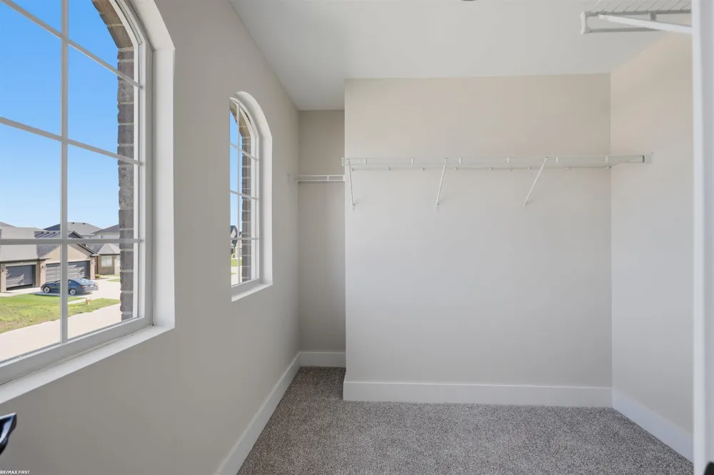 19090 Brighton Drive Macomb Township, MI 48042