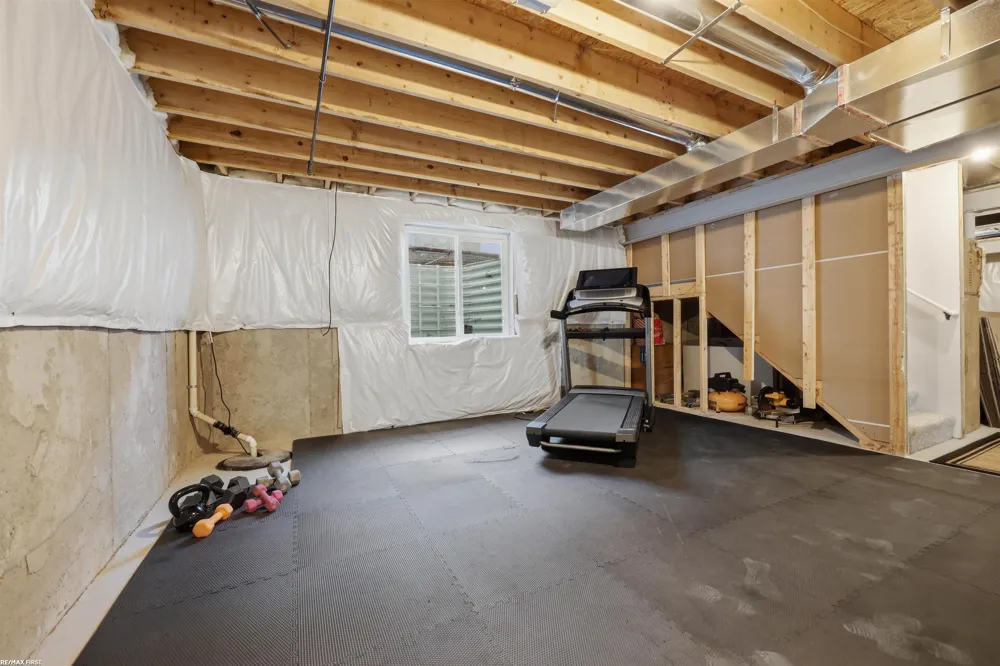 19090 Brighton Drive Macomb Township, MI 48042