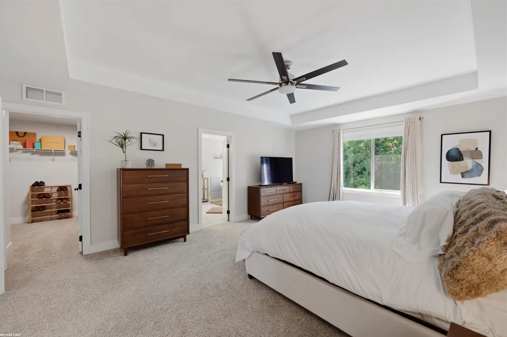 19090 Brighton Drive Macomb Township, MI 48042