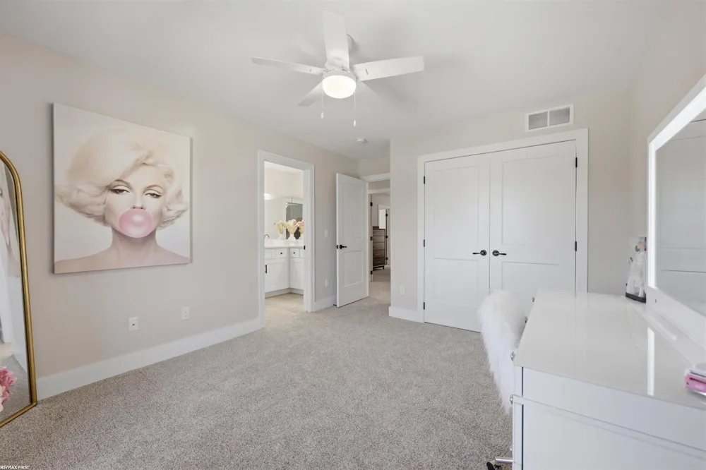 19090 Brighton Drive Macomb Township, MI 48042