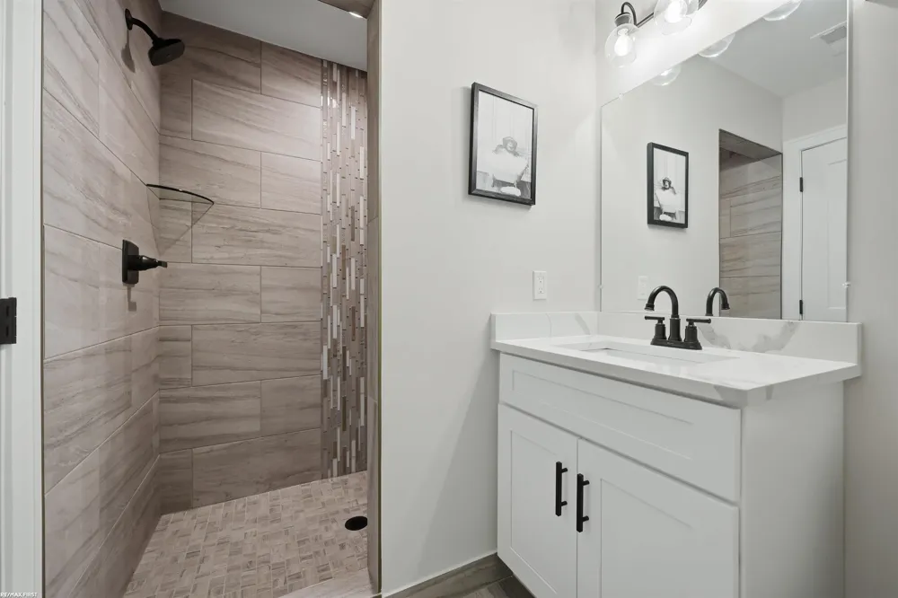 19090 Brighton Drive Macomb Township, MI 48042