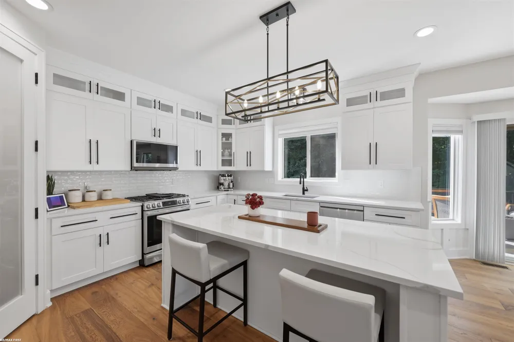 19090 Brighton Drive Macomb Township, MI 48042