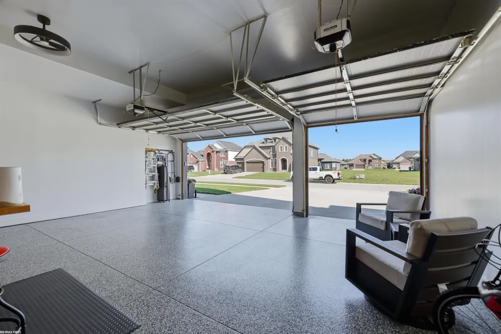 19090 Brighton Drive Macomb Township, MI 48042