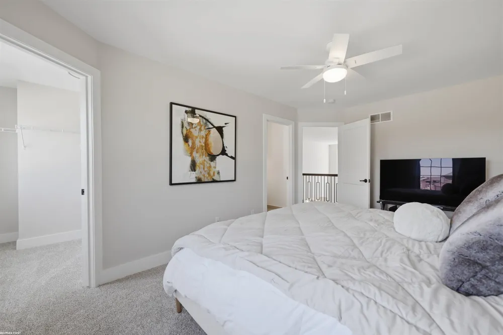 19090 Brighton Drive Macomb Township, MI 48042