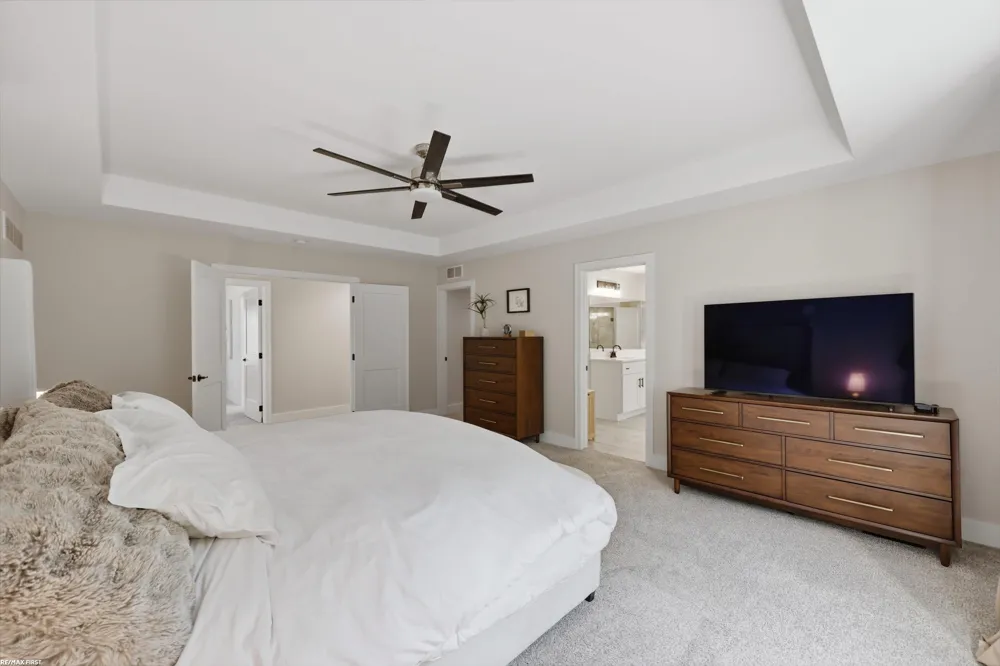 19090 Brighton Drive Macomb Township, MI 48042