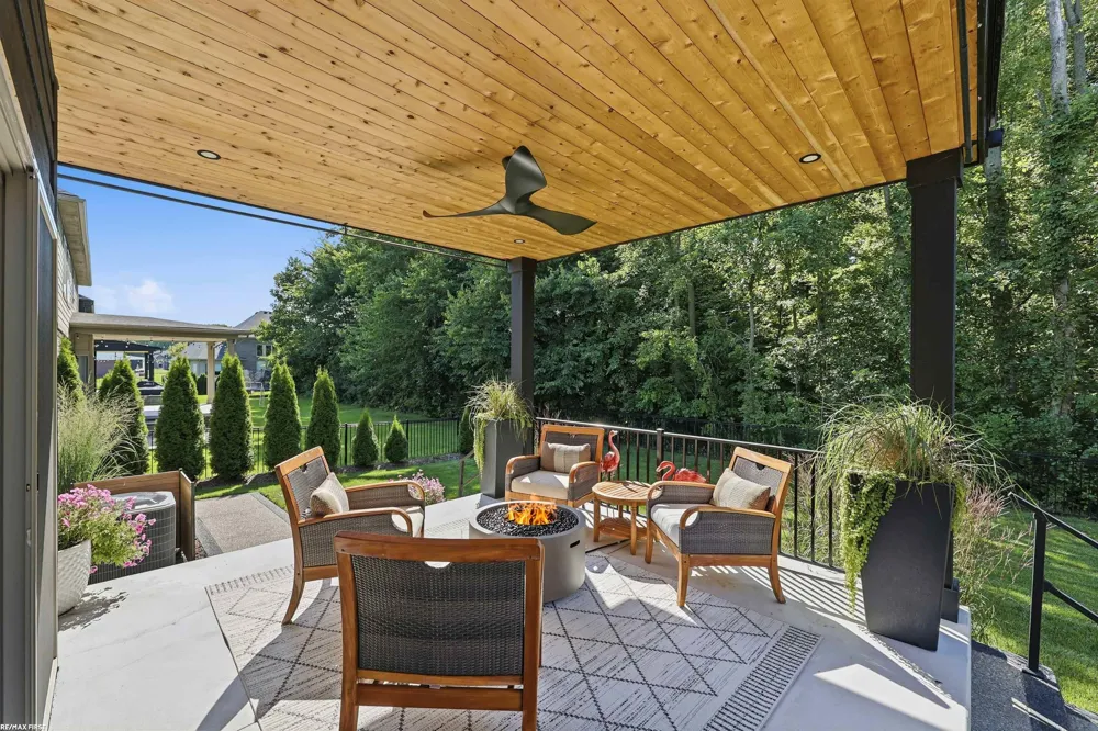 19090 Brighton Drive Macomb Township, MI 48042