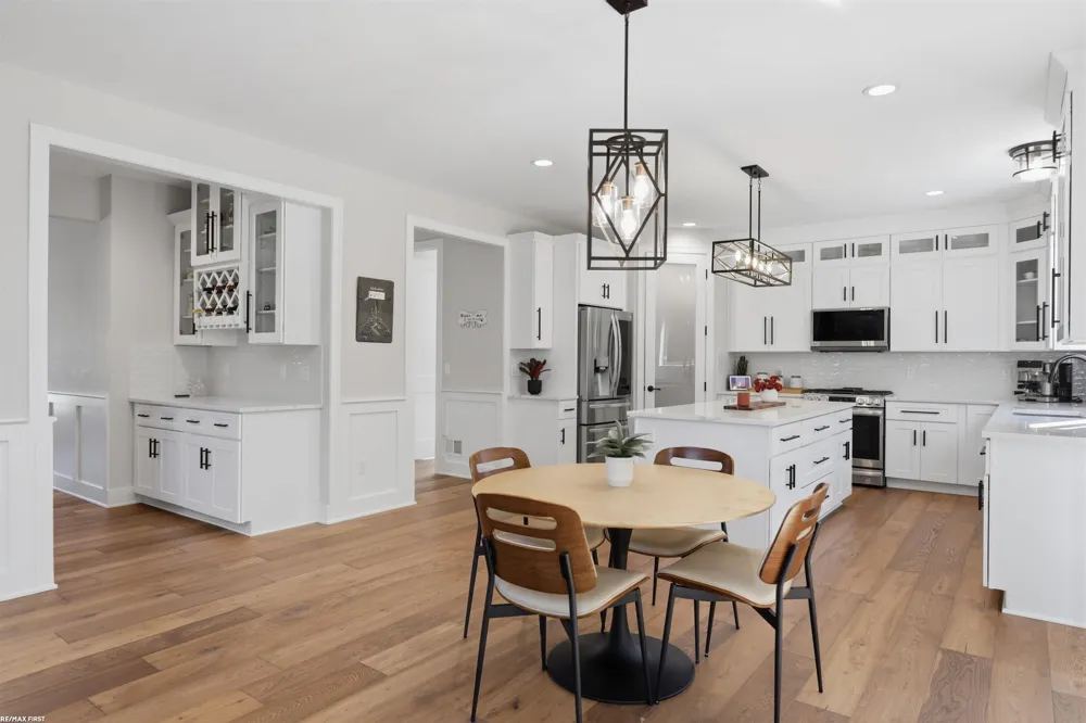 19090 Brighton Drive Macomb Township, MI 48042