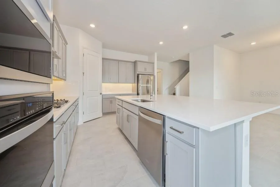 16029 VOLTERRA POINT Montverde, FL 34756
