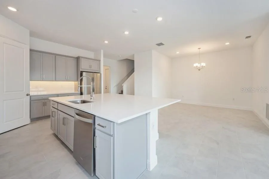 16029 VOLTERRA POINT Montverde, FL 34756