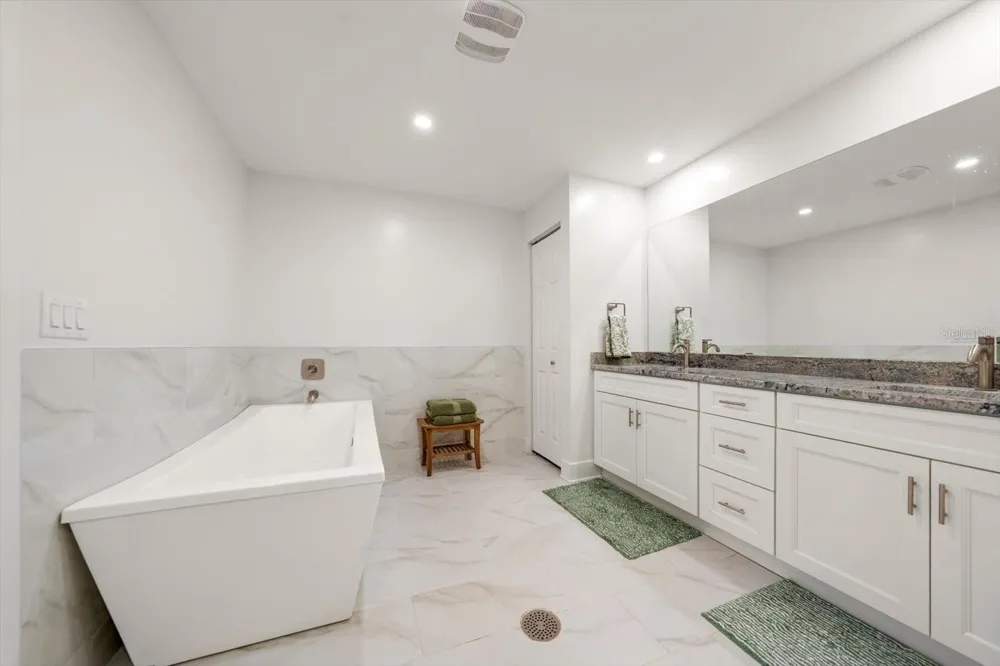 13366 108TH AVENUE Largo, FL 33774