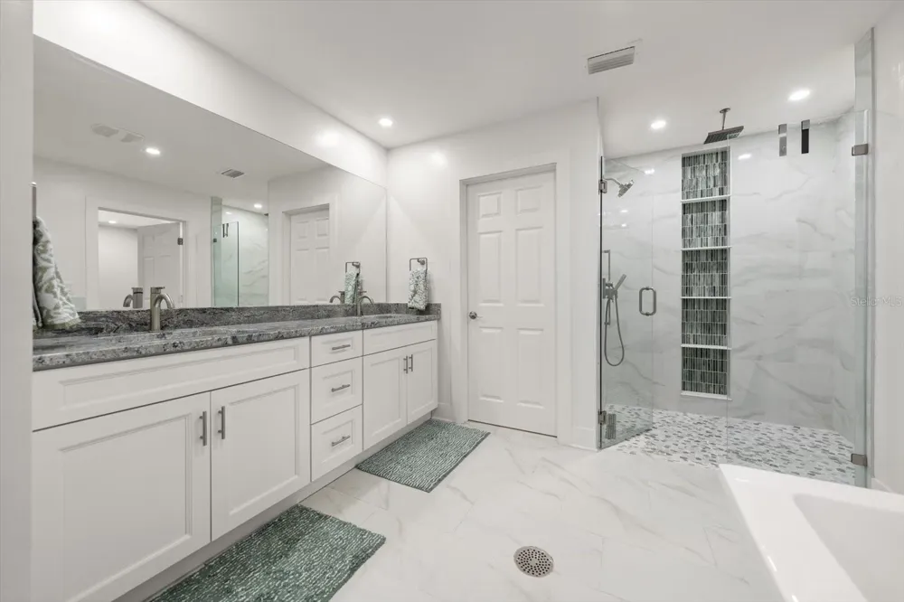 13366 108TH AVENUE Largo, FL 33774