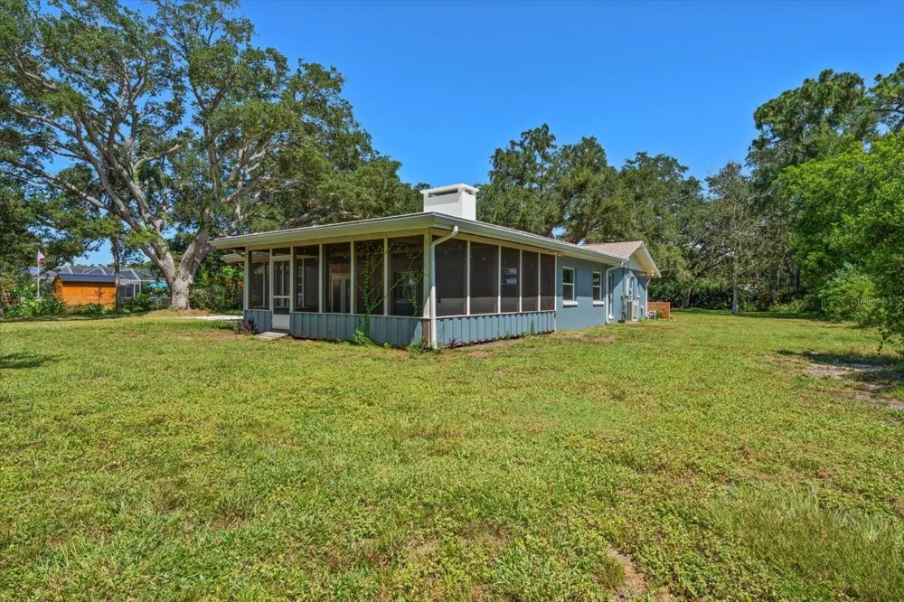13366 108TH AVENUE Largo, FL 33774