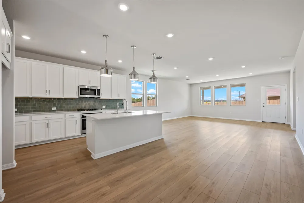 132 Arlington Park Loop Hutto, TX 78634