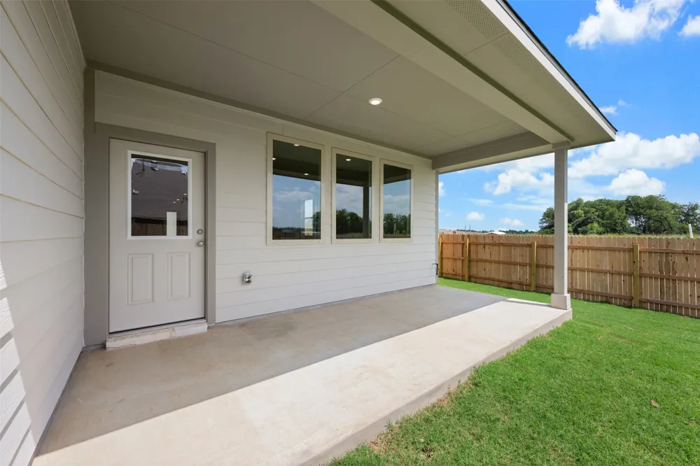 132 Arlington Park Loop Hutto, TX 78634