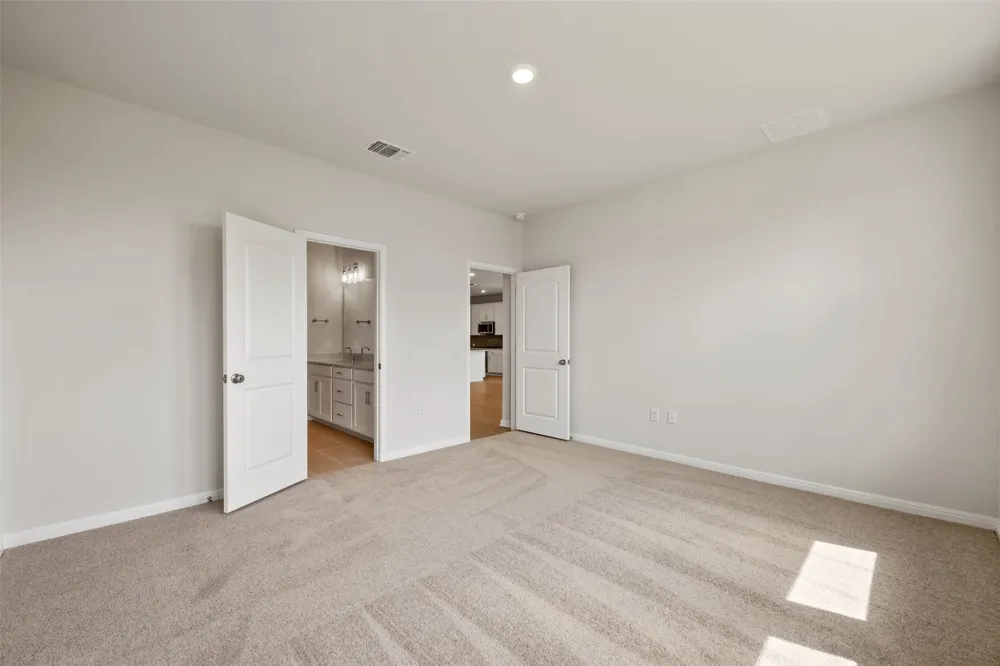 132 Arlington Park Loop Hutto, TX 78634