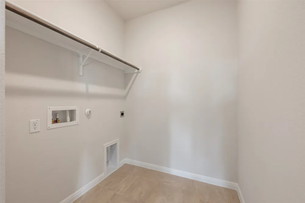 132 Arlington Park Loop Hutto, TX 78634