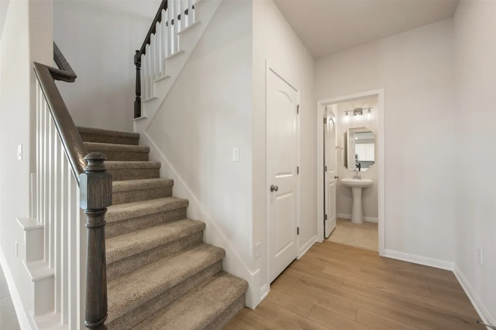 132 Arlington Park Loop Hutto, TX 78634