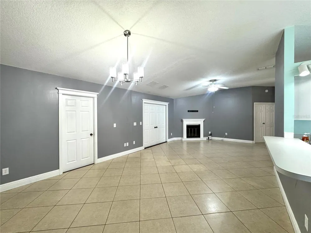 8120 LESIA CIRCLE Orlando, FL 32835
