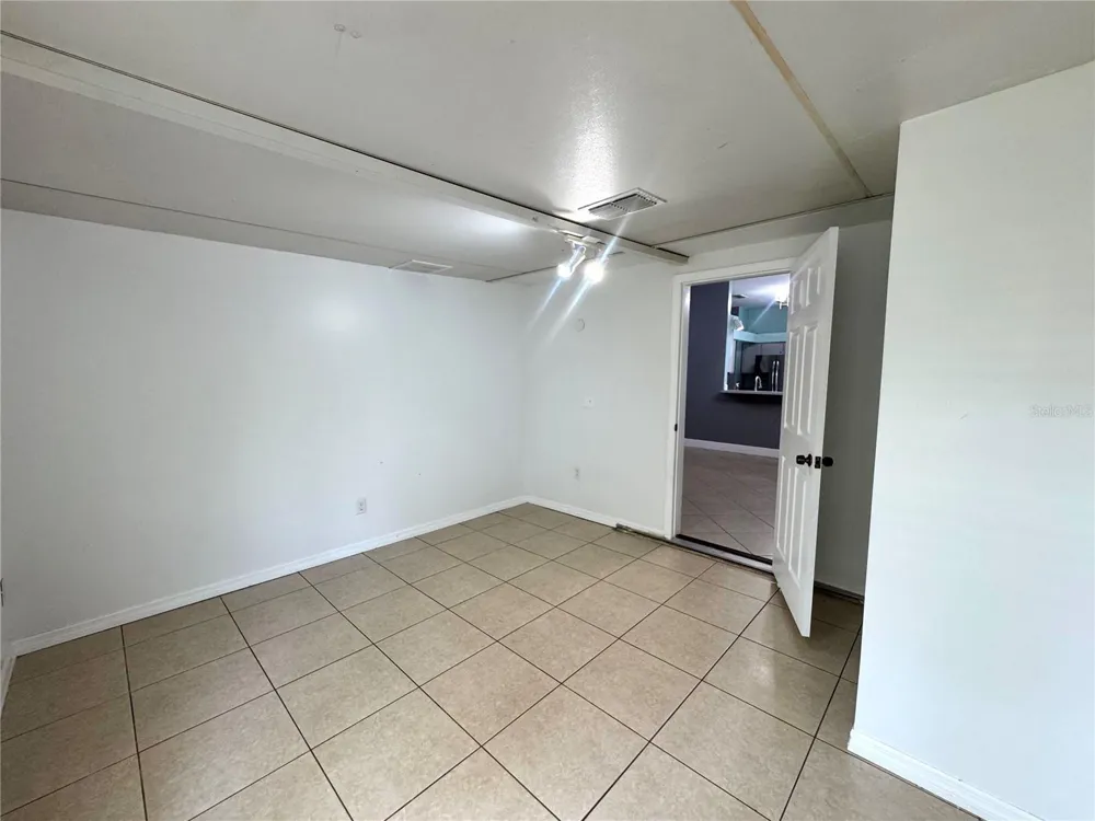 8120 LESIA CIRCLE Orlando, FL 32835