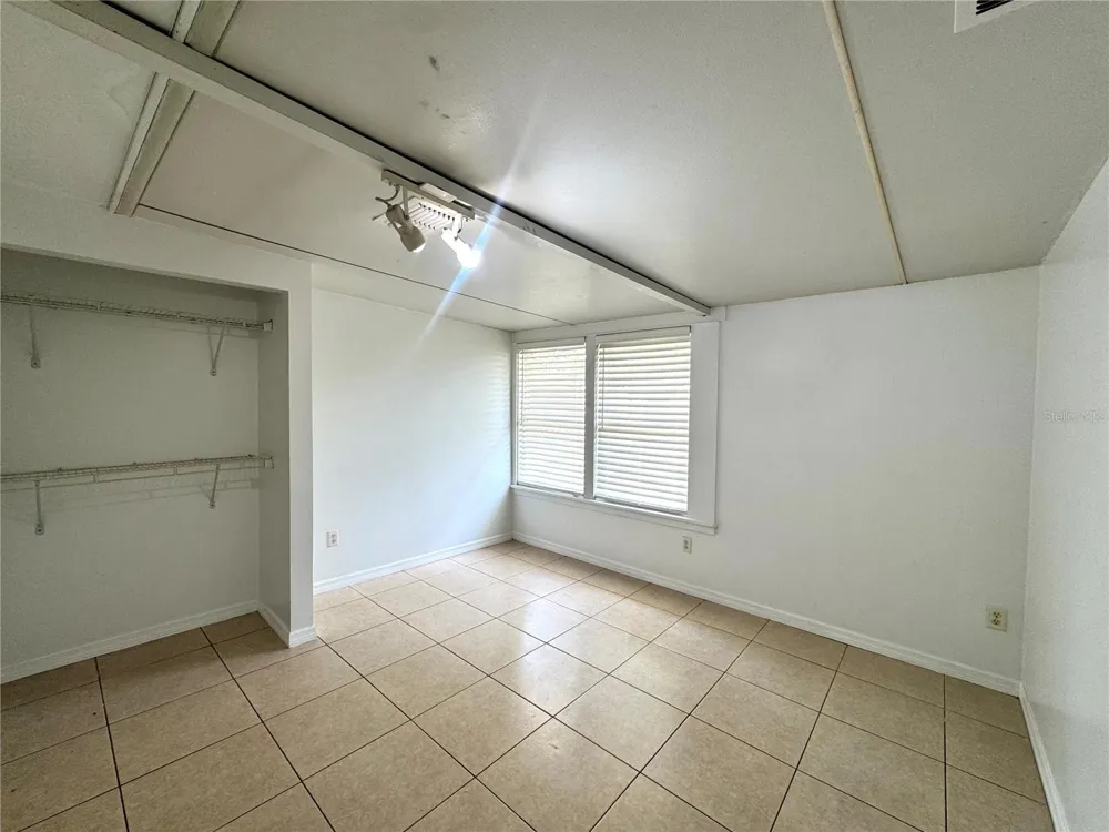 8120 LESIA CIRCLE Orlando, FL 32835