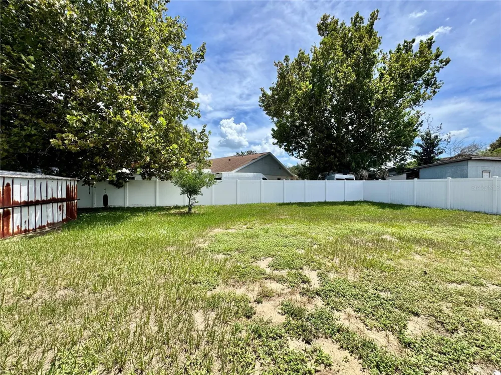 8120 LESIA CIRCLE Orlando, FL 32835