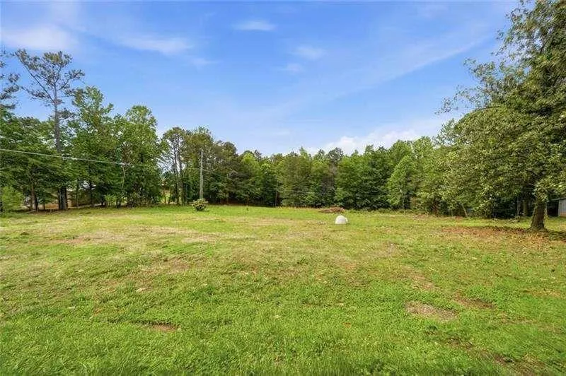 977 Sardis Road Canton, GA 30114